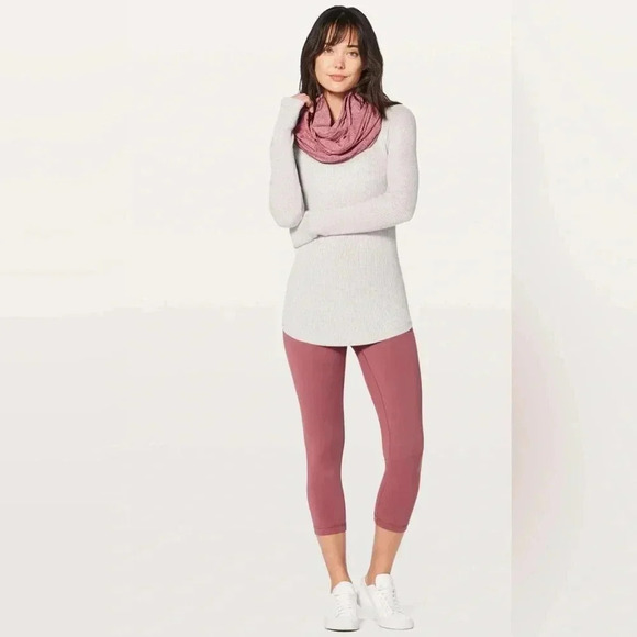 Lululemon Vinyasa Scarf *Rulu Heathered Auburn - Picture 4 of 8